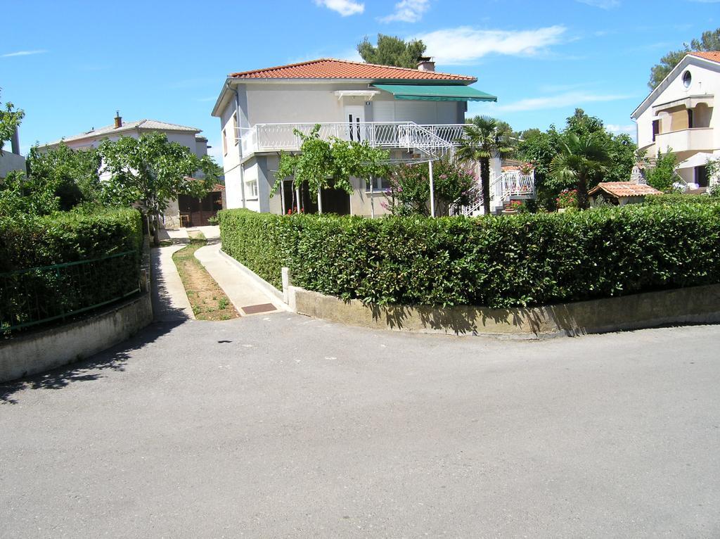 Apartman Vera Krk Town Luaran gambar