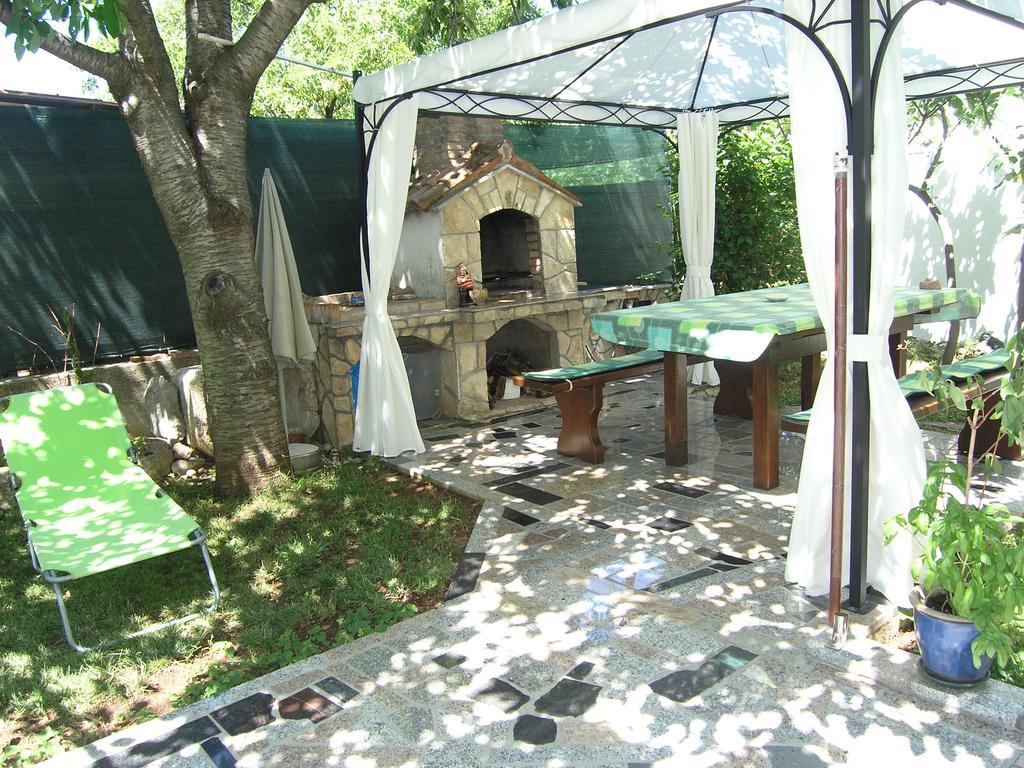 Apartman Vera Krk Town Luaran gambar