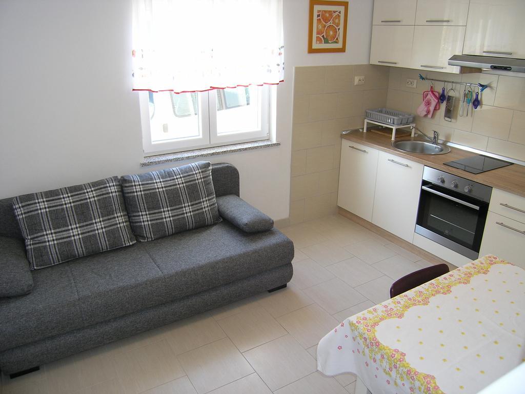 Apartman Vera Krk Town Luaran gambar