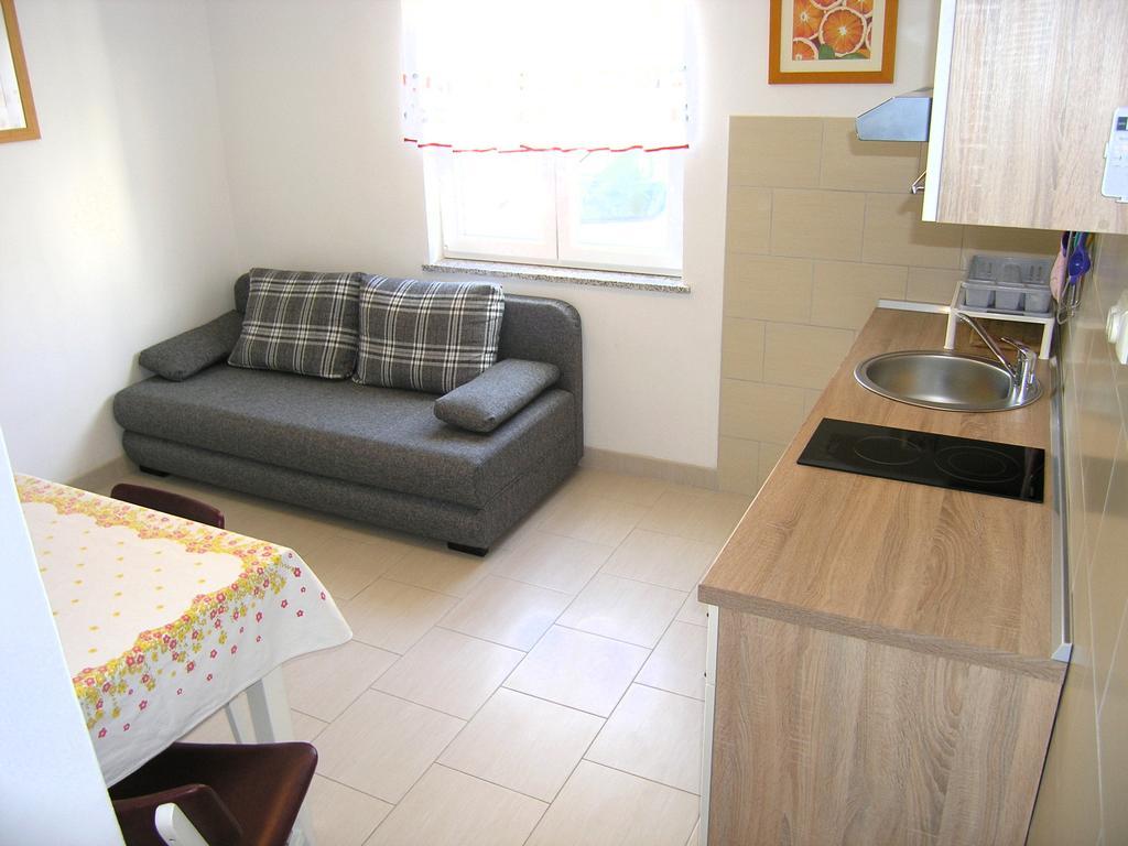 Apartman Vera Krk Town Luaran gambar
