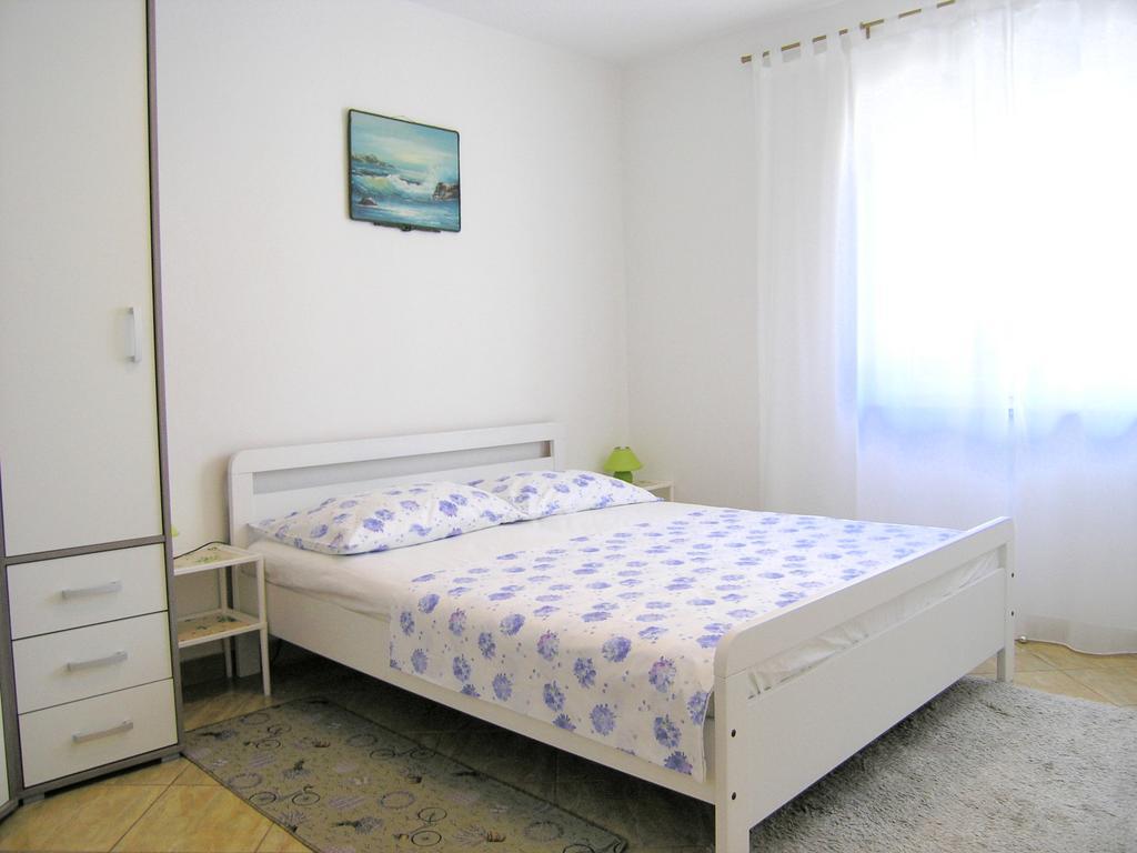 Apartman Vera Krk Town Luaran gambar