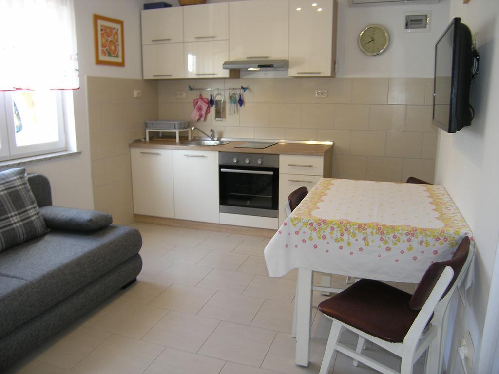 Apartman Vera Krk Town Luaran gambar