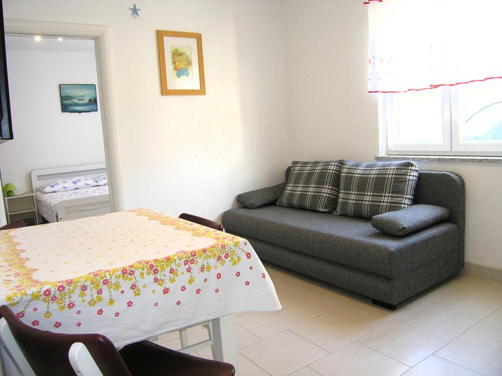 Apartman Vera Krk Town Luaran gambar